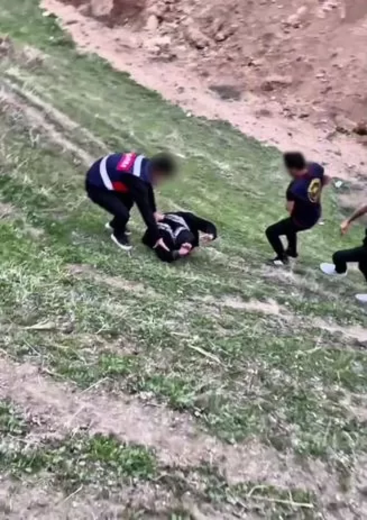 223 yıl hapis cezası ile aranan zanlı çobanlık yaparken yakalandı!