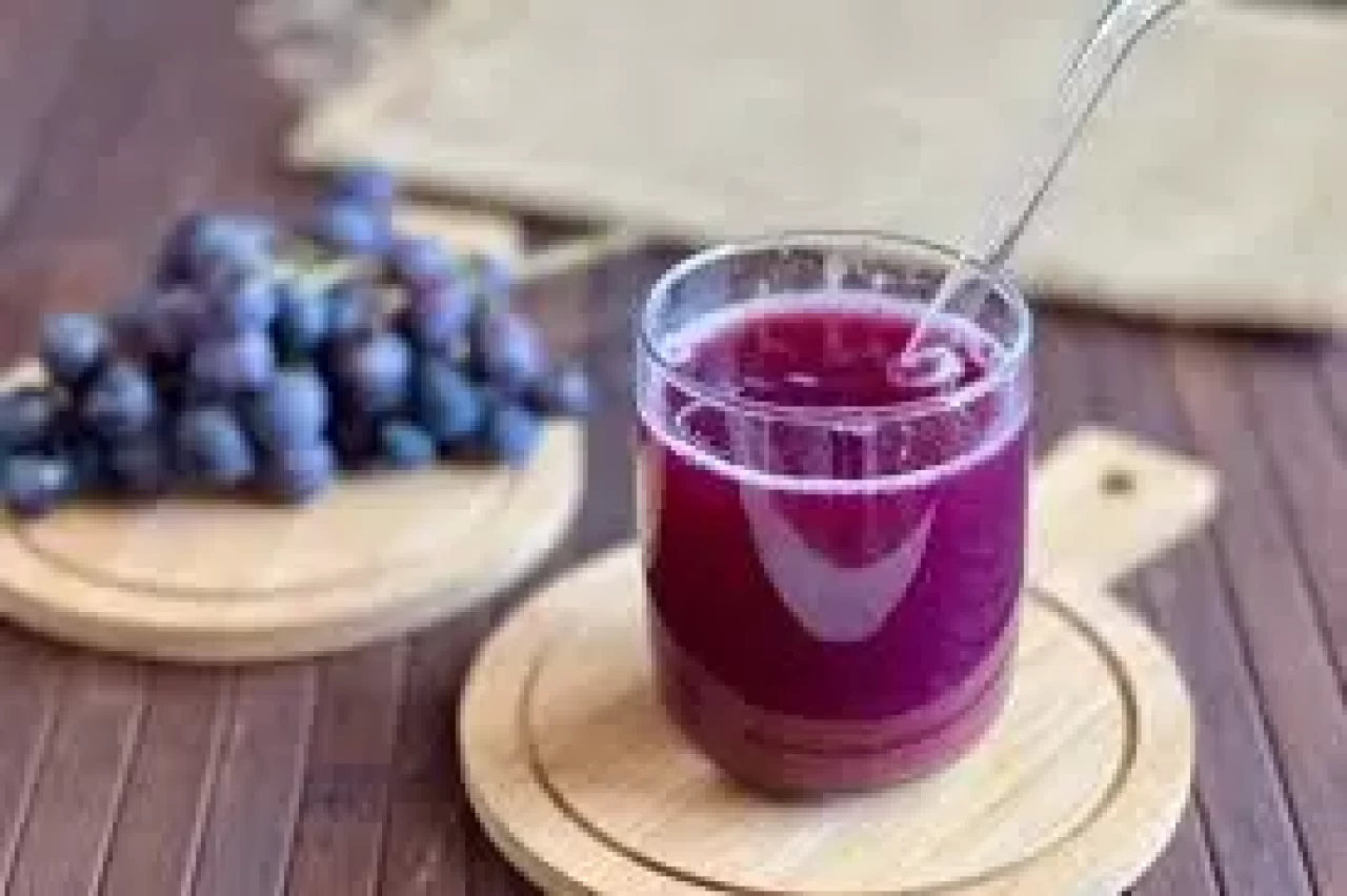 Üzüm Suyunun Faydaları: Doğal Enerji ve Sağlık Desteği