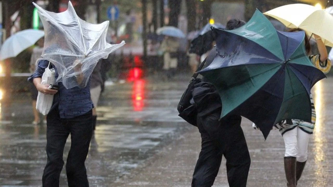 Meteoroloji uyardı: Kuvvetli rüzgar ve fırtına kapıda!