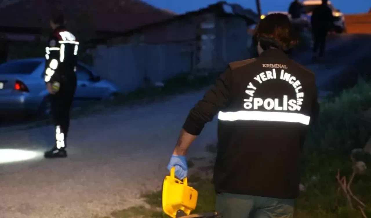 Sokak ortasında yaşanan tartışma silahlı kavgaya dönüştü