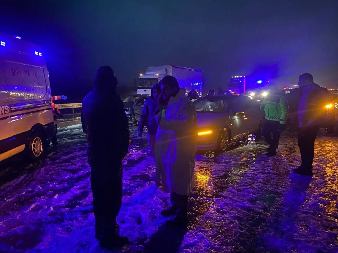 Ankara-Niğde Otoyolu'nda zincirleme kaza