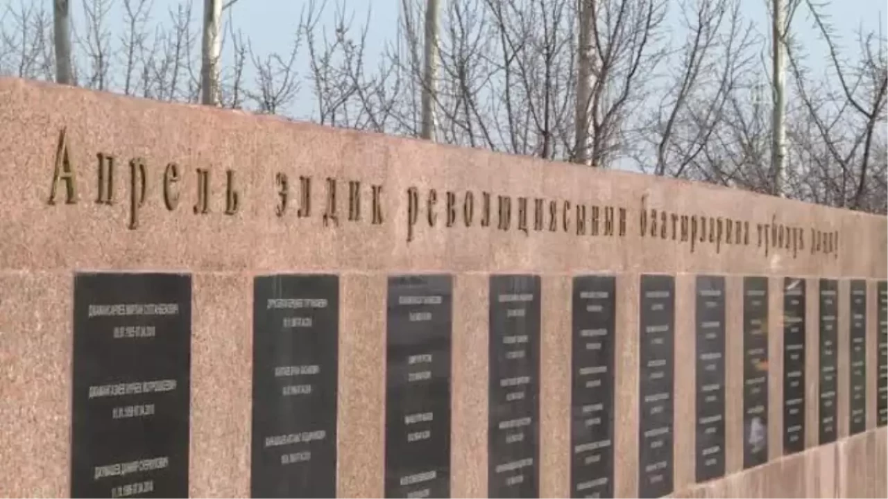 Kırgızistan'da "7 Nisan Halk Devrimi" kurbanları anıldı