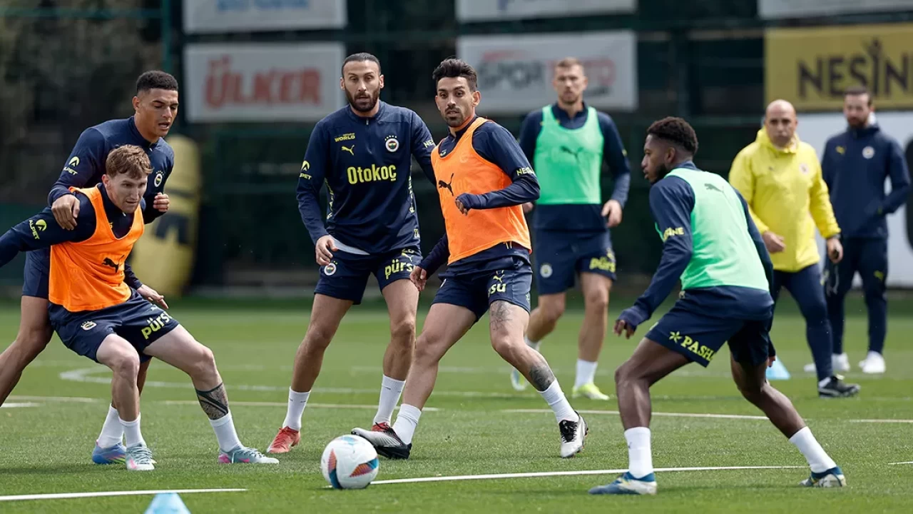 Fenerbahçe, Süper Lig’deki Beşiktaş derbisi hazırlıklarına başladı: Jose Mourinho’dan yoğun program
