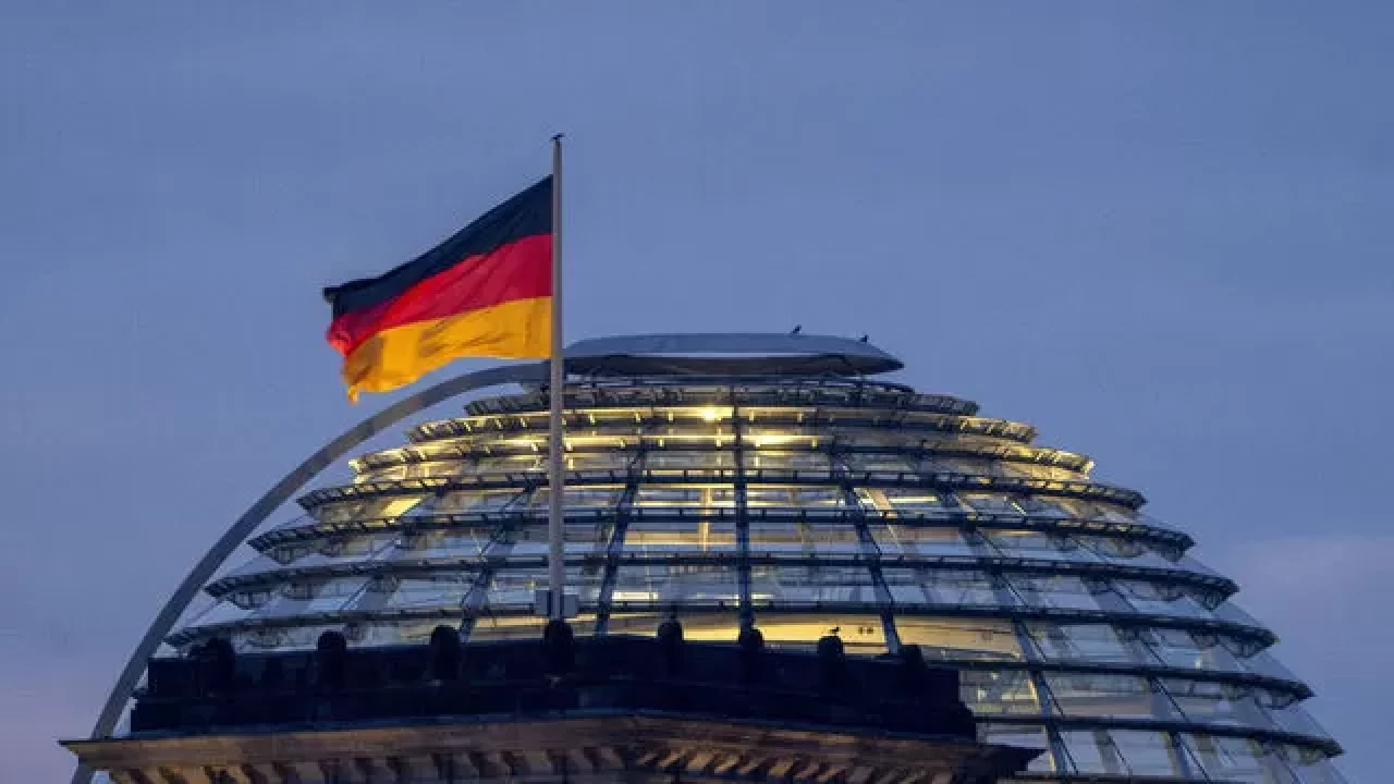 Almanya'da 15 okula gönderilen tehdit mesajları nedeniyle eğitime bir gün ara verildi