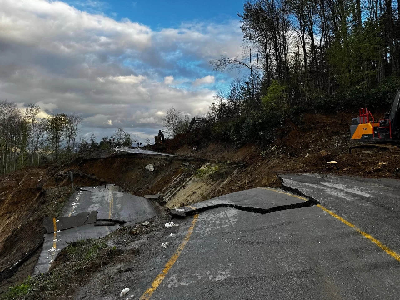 Kastamonu-Çatalzeytin kara yolunda heyelan: Yol ulaşıma kapandı