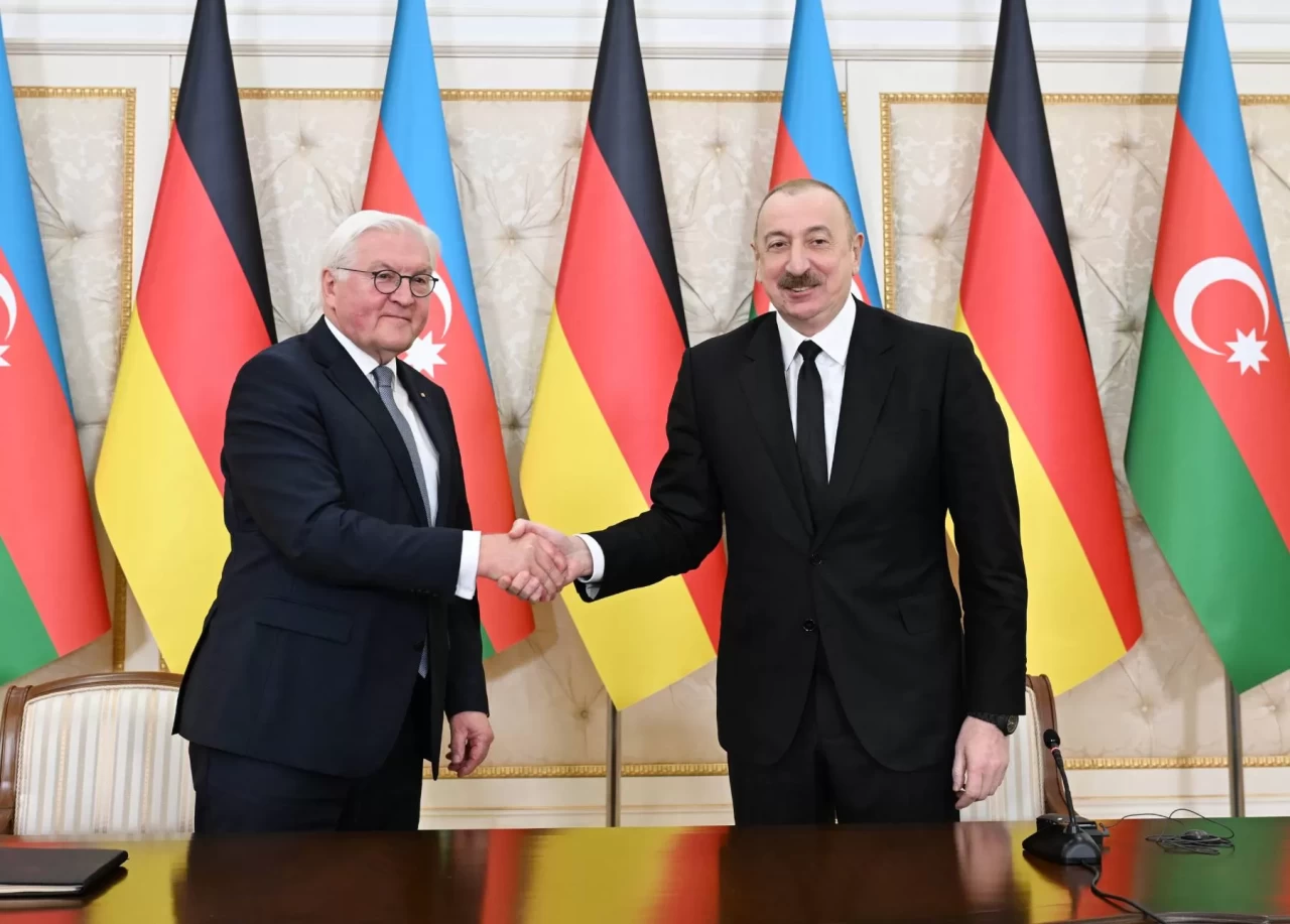 Azerbaycan Cumhurbaşkanı Aliyev, Alman mevkidaşı Steinmeier ile görüştü