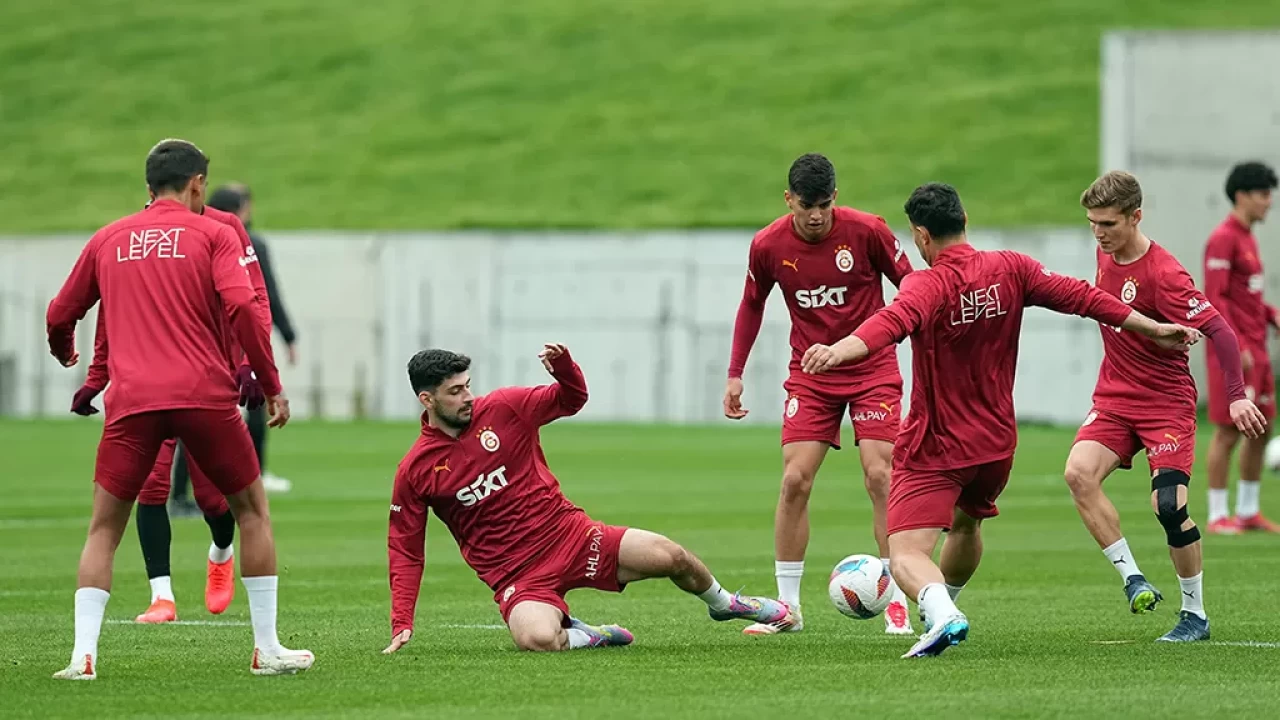 Galatasaray, Süper Lig'deki Eyüpspor maçı hazırlıklarını sürdürüyor