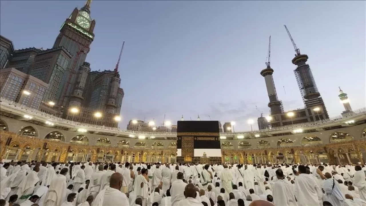 Suudi Arabistan'dan hacca izinsiz gelenlere giriş yasağı