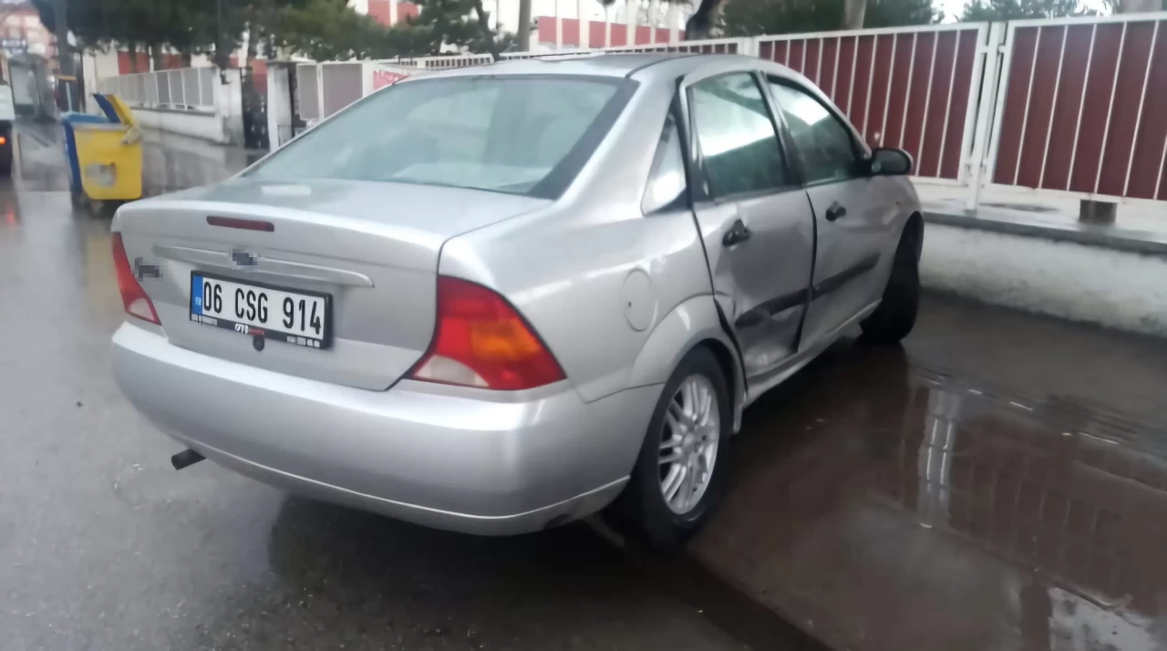 Çorum’da 14 yaşındaki ehliyetsiz sürücü kaza yaptı