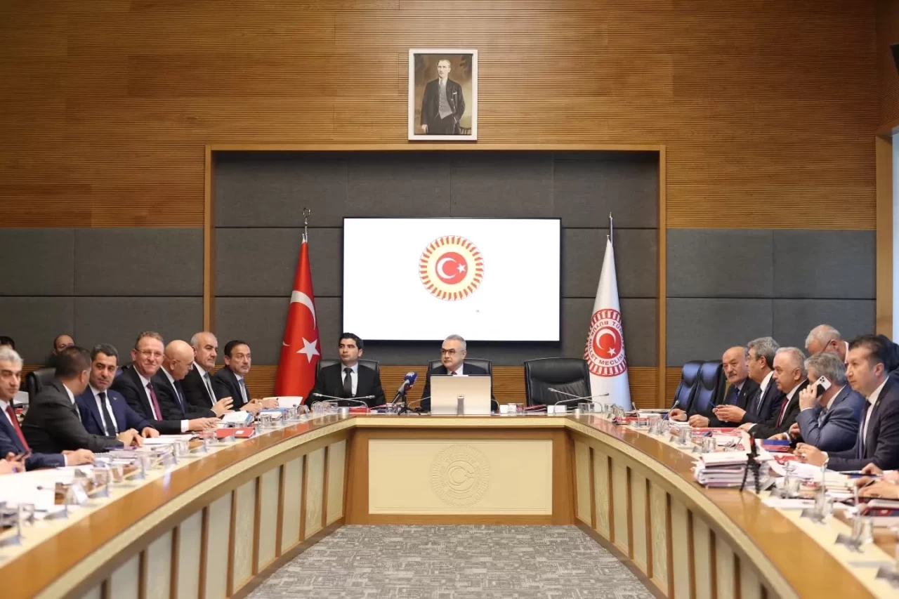 TBMM Dışişleri Komisyonu'nda 6 kanun teklifi kabul edildi