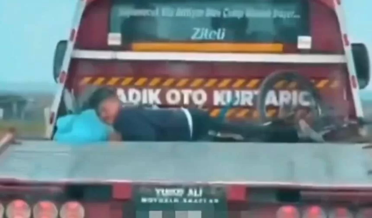 Görüntüler dehşete düşürdü! Sosyal medyada büyük tepki topladı