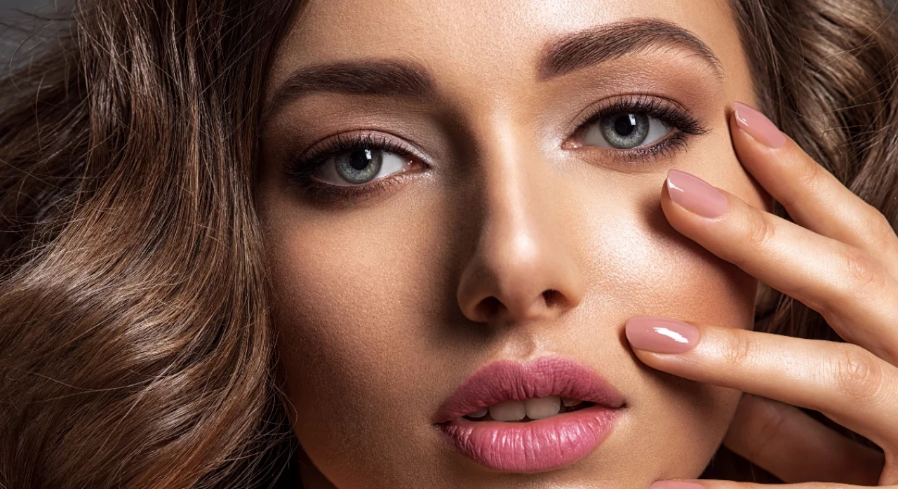 Parlak cilt ve pürüzsüz bir yüz için en doğal ve kolay yöntem!