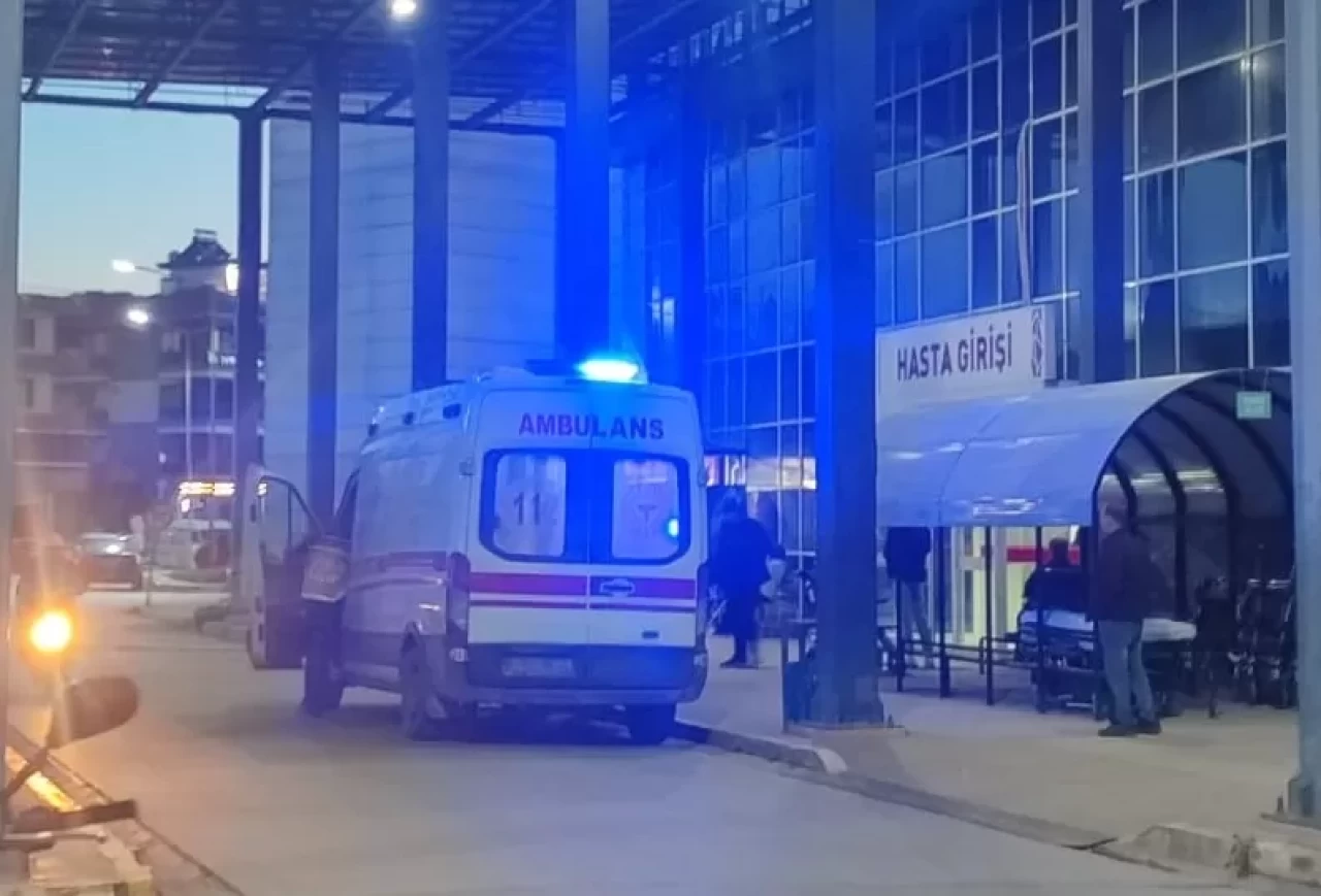 Ödemiş'te bıçaklı kavga: 1 yaralı