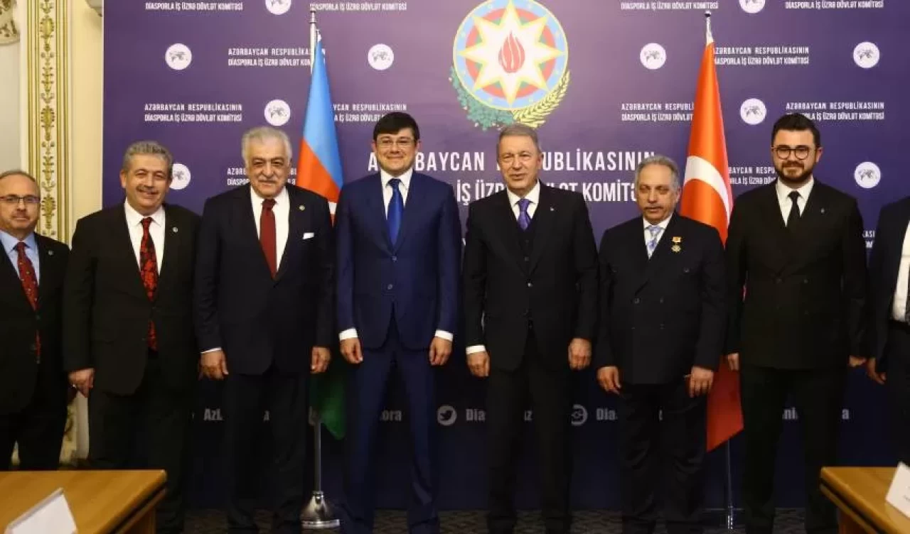 Hulusi Akar, Azerbaycan Diaspora Komitesi Başkanı Muradov ile görüştü