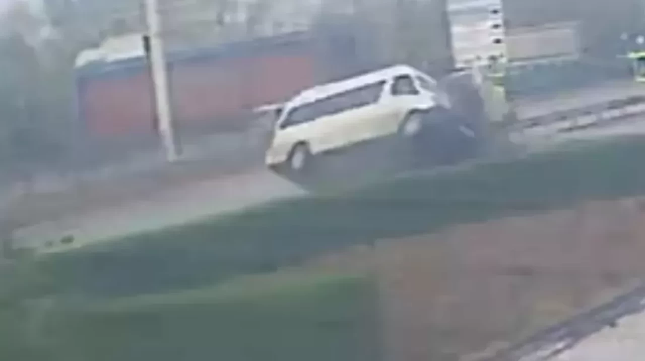 Bursa'da feci kaza: Dehşet anları kamerada!