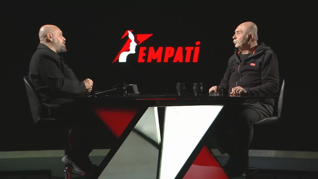 Eski ve yeni Apo karşı karşıya: Kızılcık Şerbeti'ni özlüyorum