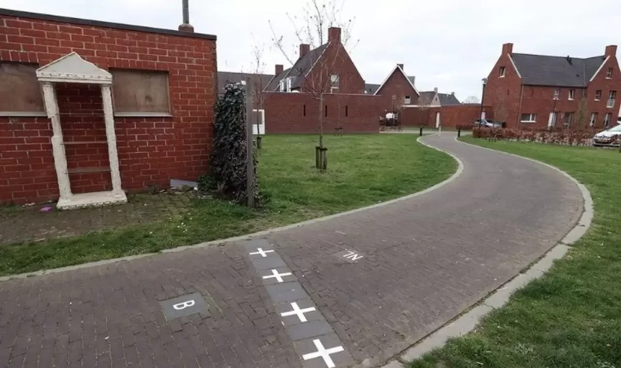 Bir Adımda İki Ülke: Dünyanın En İlginç Sınırları