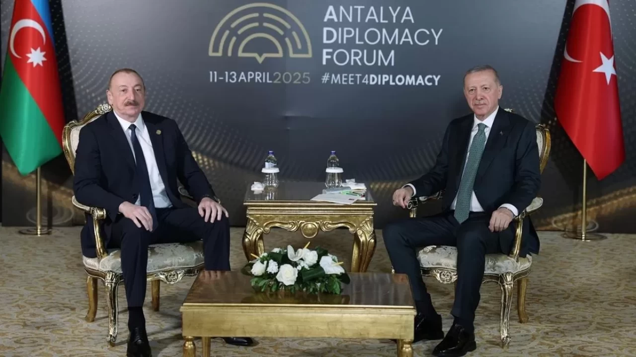 Cumhurbaşkanı Erdoğan, Aliyev ile bir araya geldi