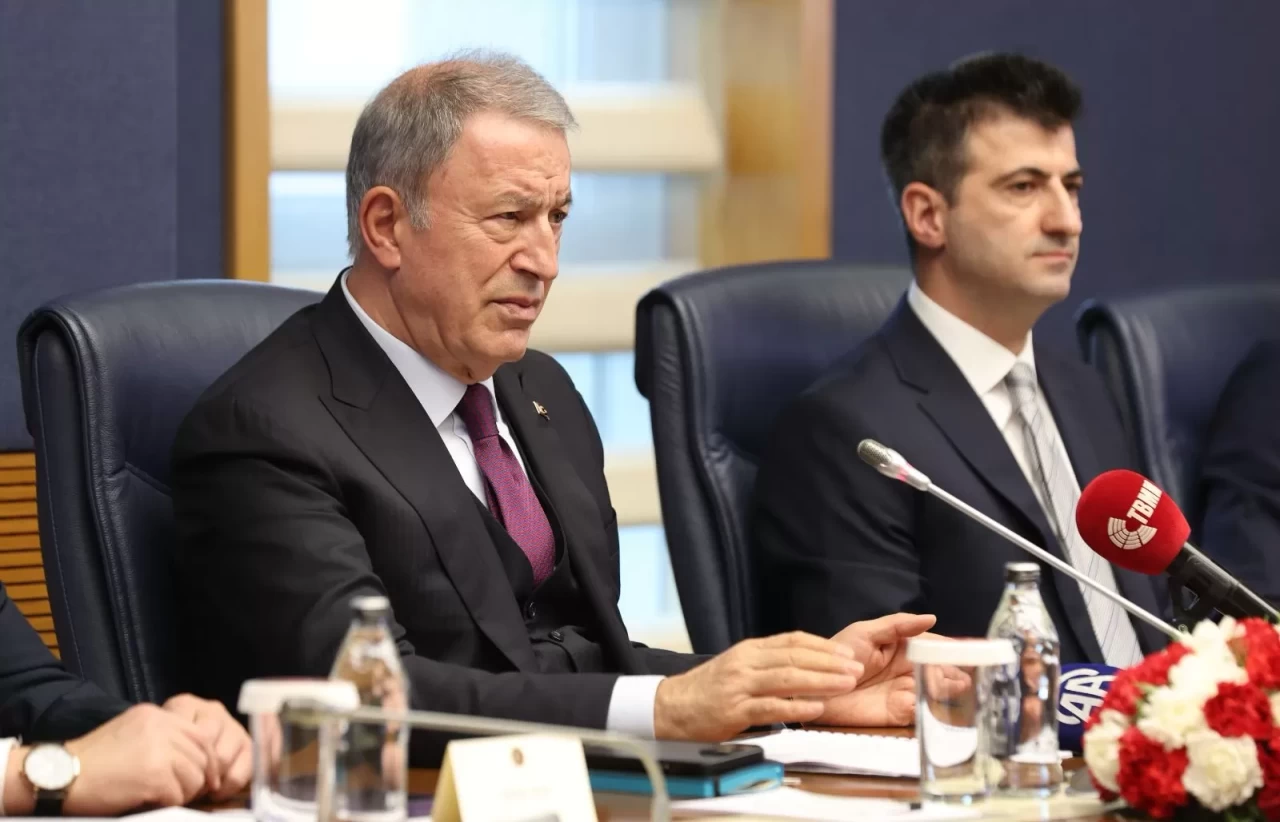 Hulusi Akar ve Al Kınanı'dan terörle mücadele vurgusu