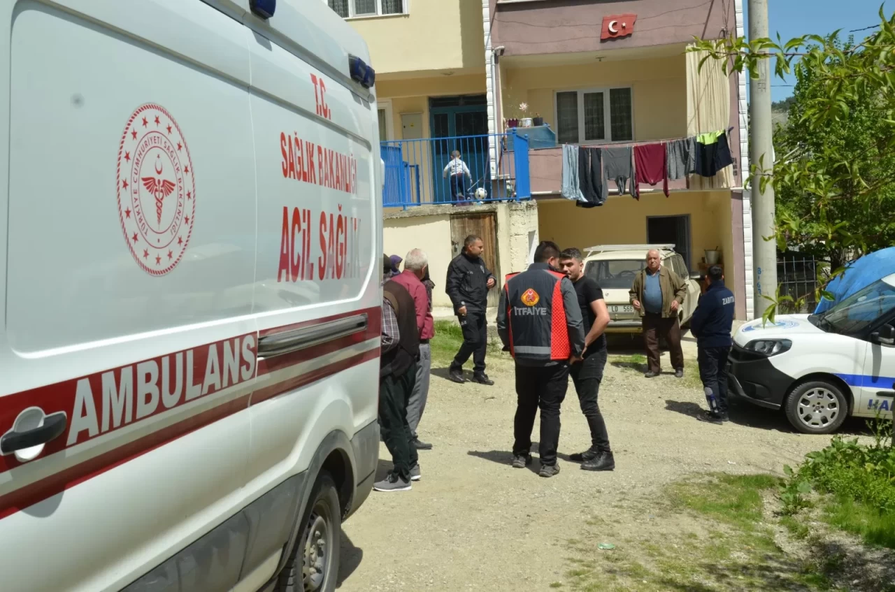 Kendisinden haber alınamayan yaşlı adam evinde ölü bulundu