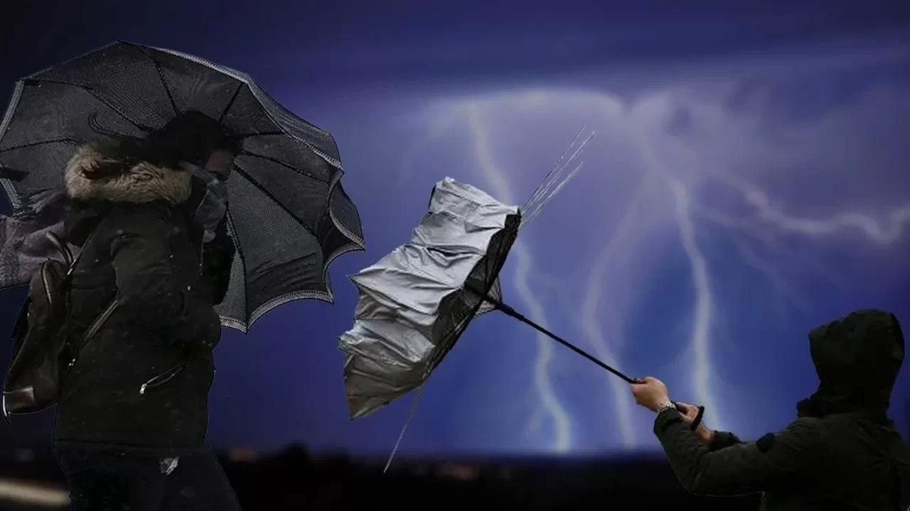 İstanbul'da fırtına alarmı: Bu saatlere dikkat!