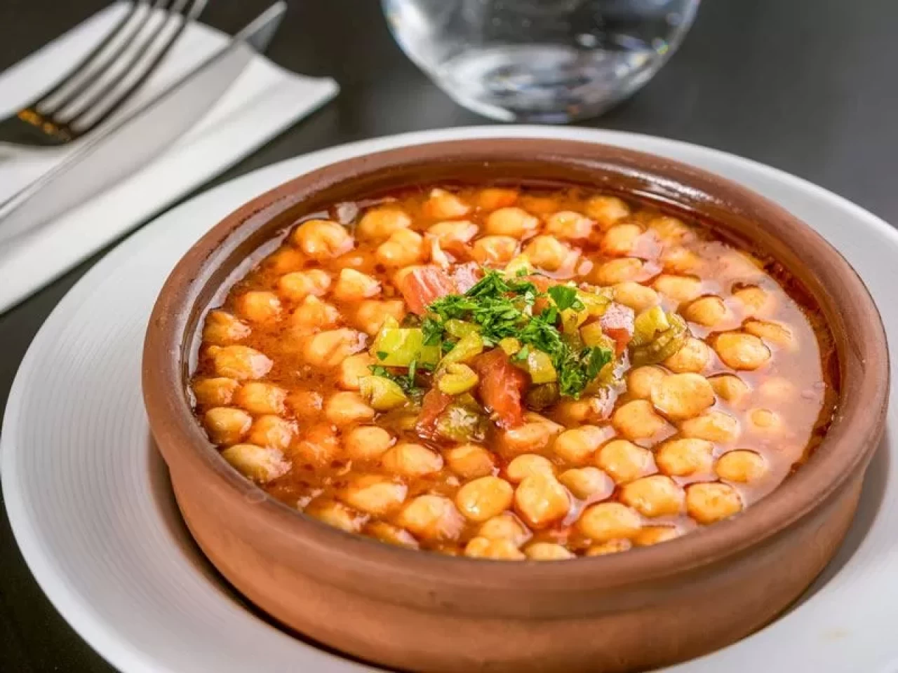 Nohut Nasıl Pişirilir? Pratik Yöntemler ve Lezzetli Tarifler