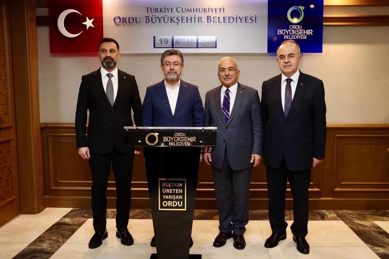 Tarım ve Orman Bakanı Yumaklı, Ordu Büyükşehir Belediyesini ziyaret etti