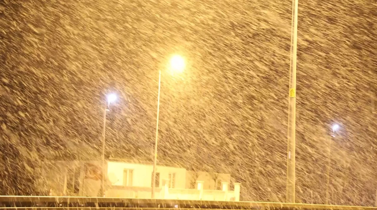 Nisan ayında sibirya soğukları! Kar yağışı yeniden başladı