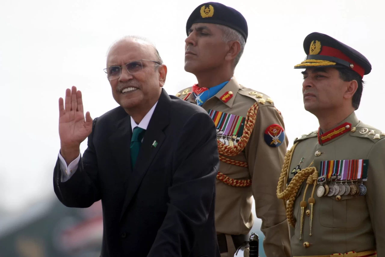 Pakistan Cumhurbaşkanı Zerdari hastaneye kaldırıldı