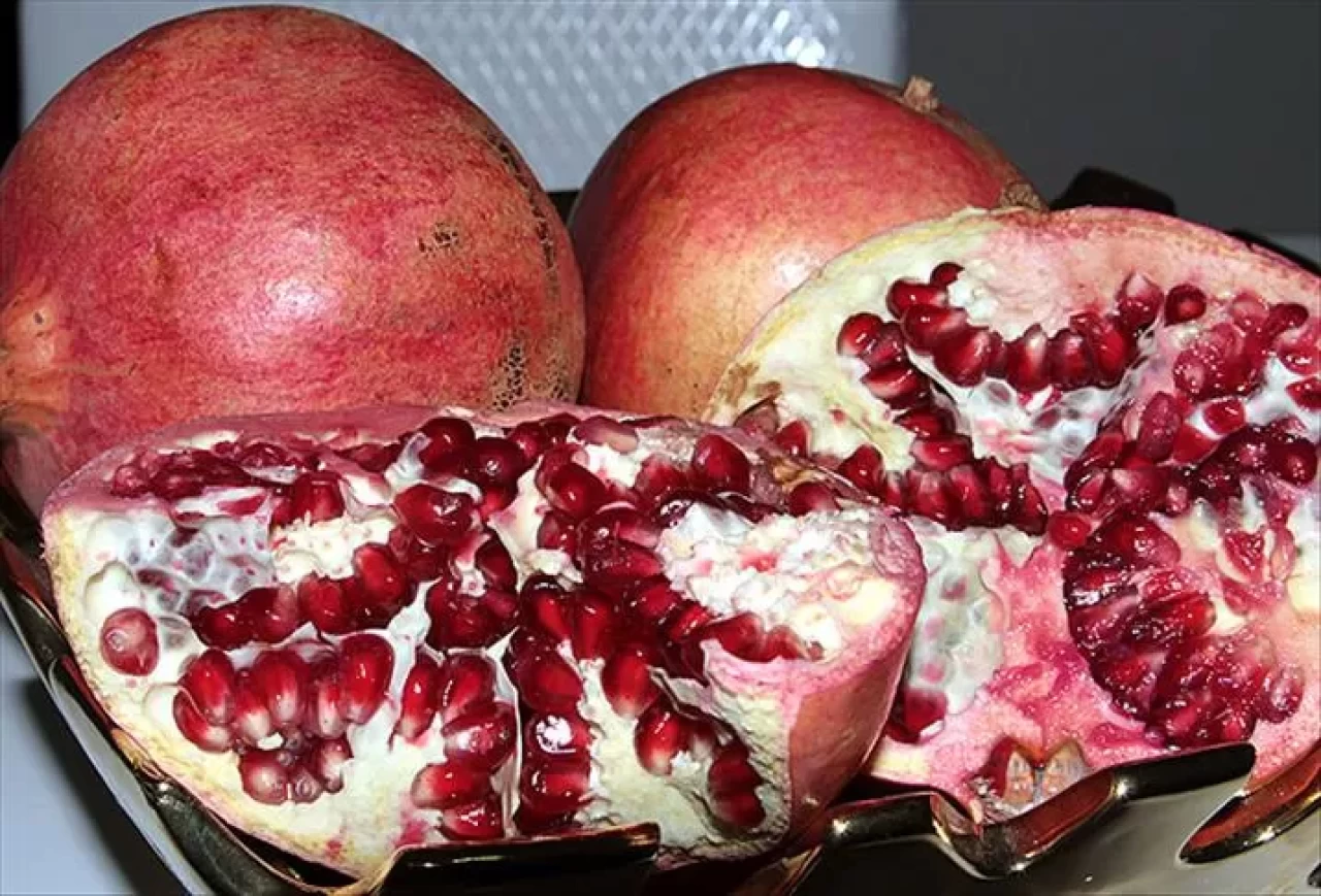 Nar nasıl soyulur? İşte zahmetsiz ve pratik nar ayıklama yöntemleri