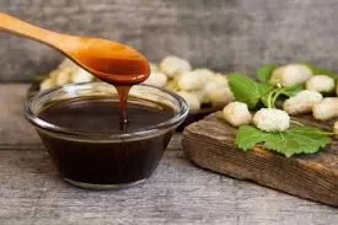 Dut Pekmezi Yapımı: Evde Doğal ve Sağlıklı Bir Tatlandırıcı