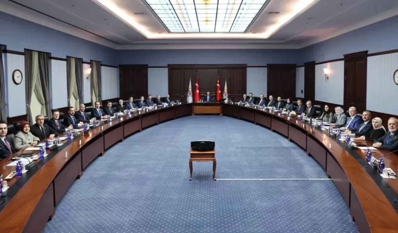 AK Parti Genel Merkezi’nde kritik MYK toplantısı 5 saat sürdü