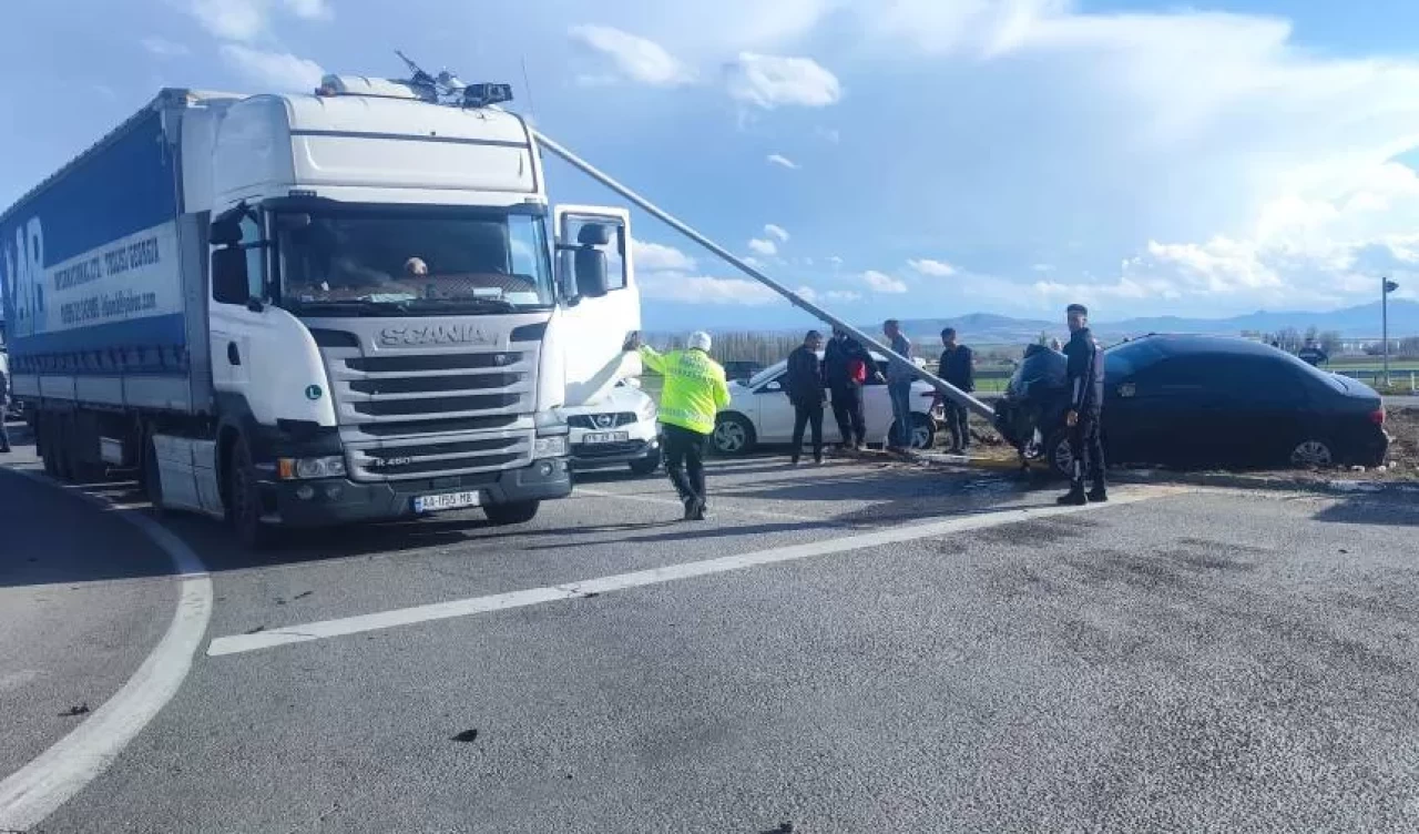 Sivas'ta feci kaza! 3'ü çocuk 6 kişi yaralandı