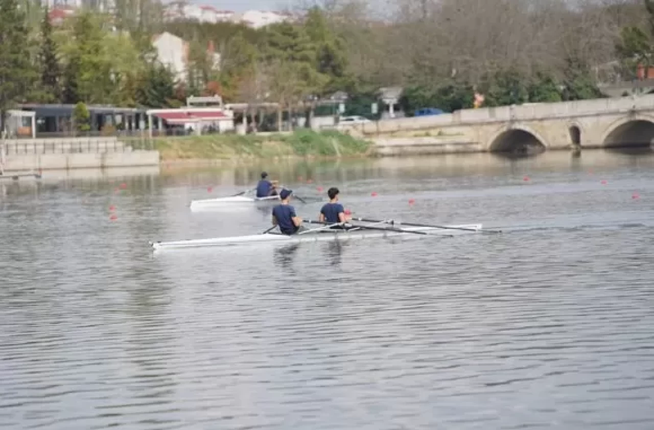 Milli kürekçiler Meriç Nehri'nde kampa girecek