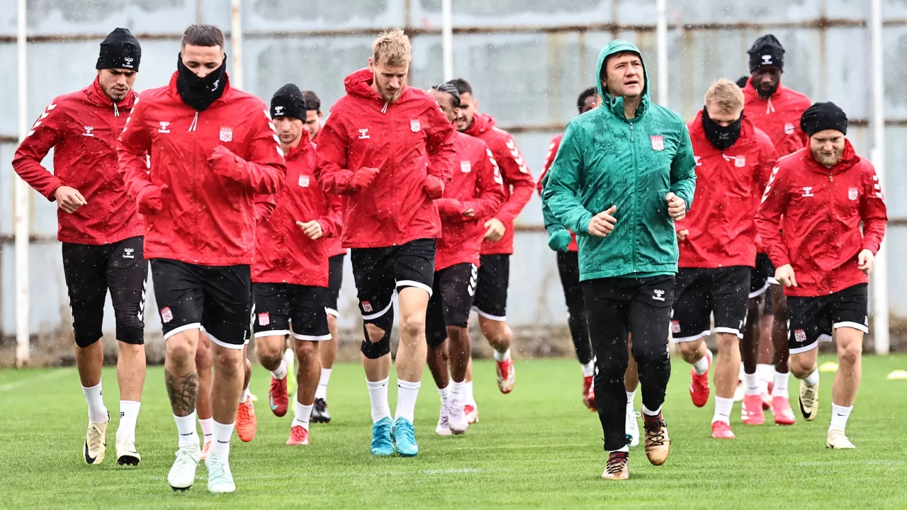 Sivasspor, Çaykur Rizespor deplasmanı için hazırlıklarını sürdürüyor