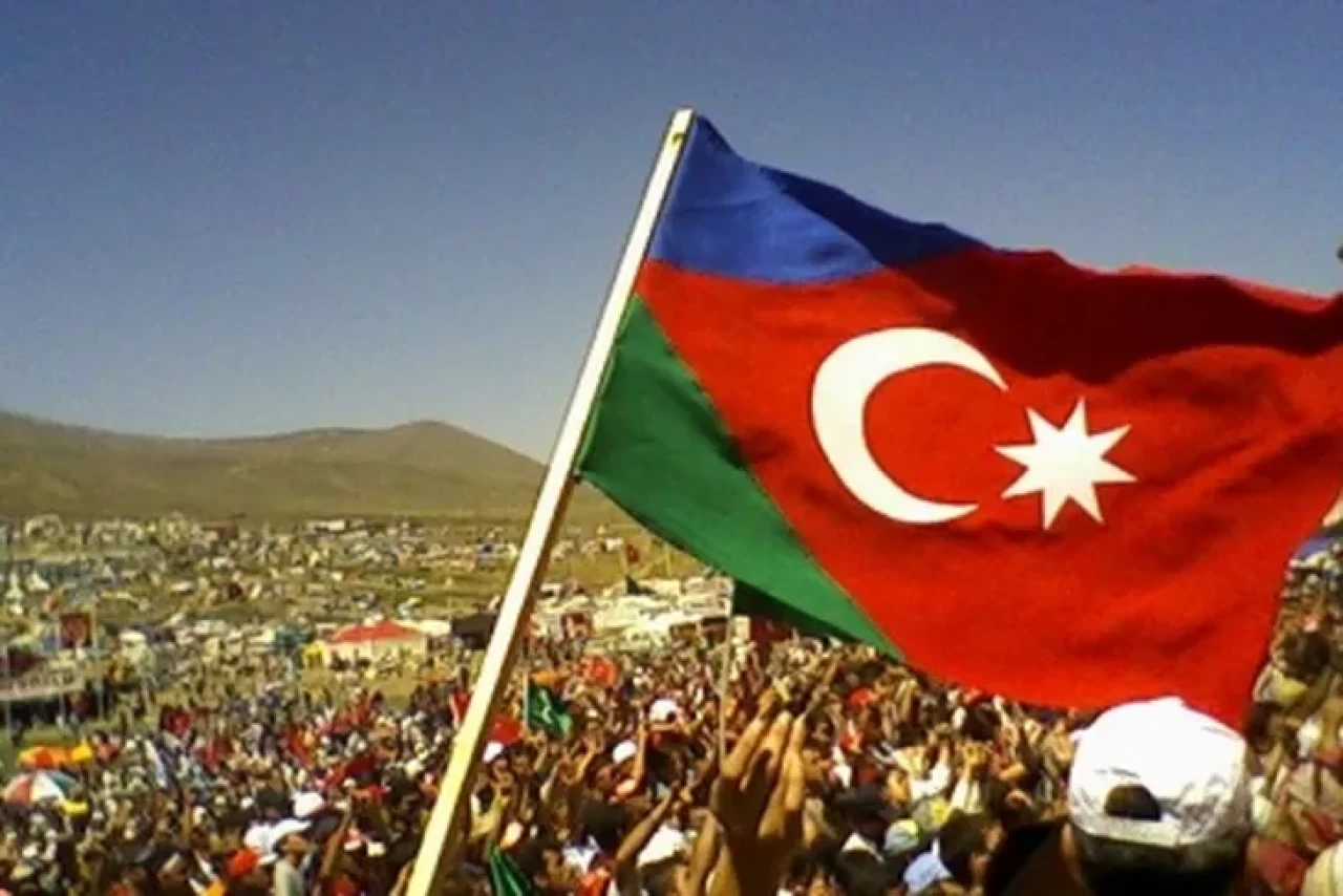 O ülkede Türkçenin resmi dil olması için kampanya başlatıldı