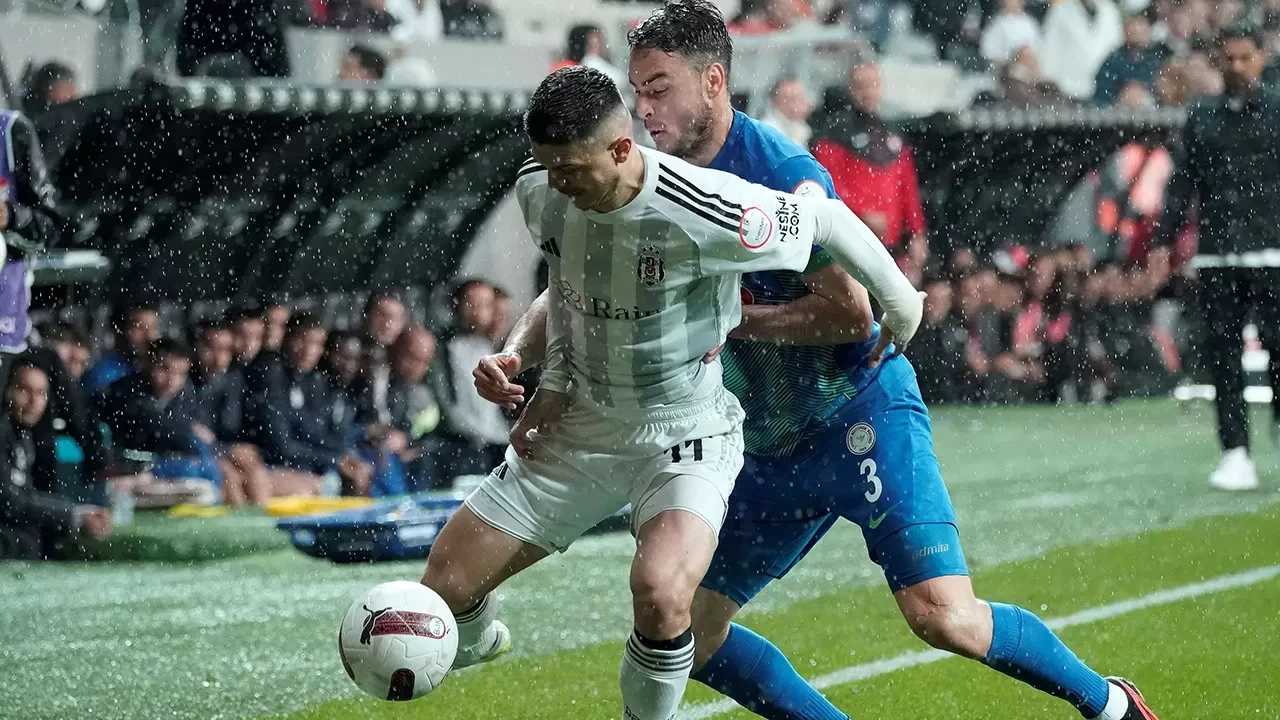 Süper Lig'de Beşiktaş-Çaykur Rizespor maçında ilk 11'ler belli oldu