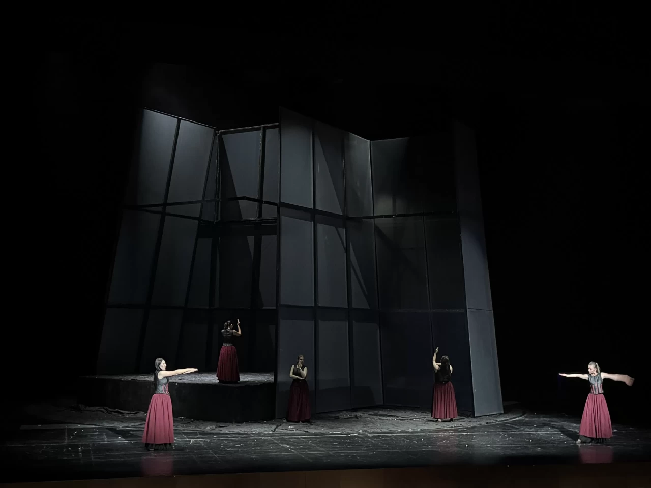 Sofya Opera ve Balesi'nin "Elektra" operası bugün sanatseverlerle buluşacak