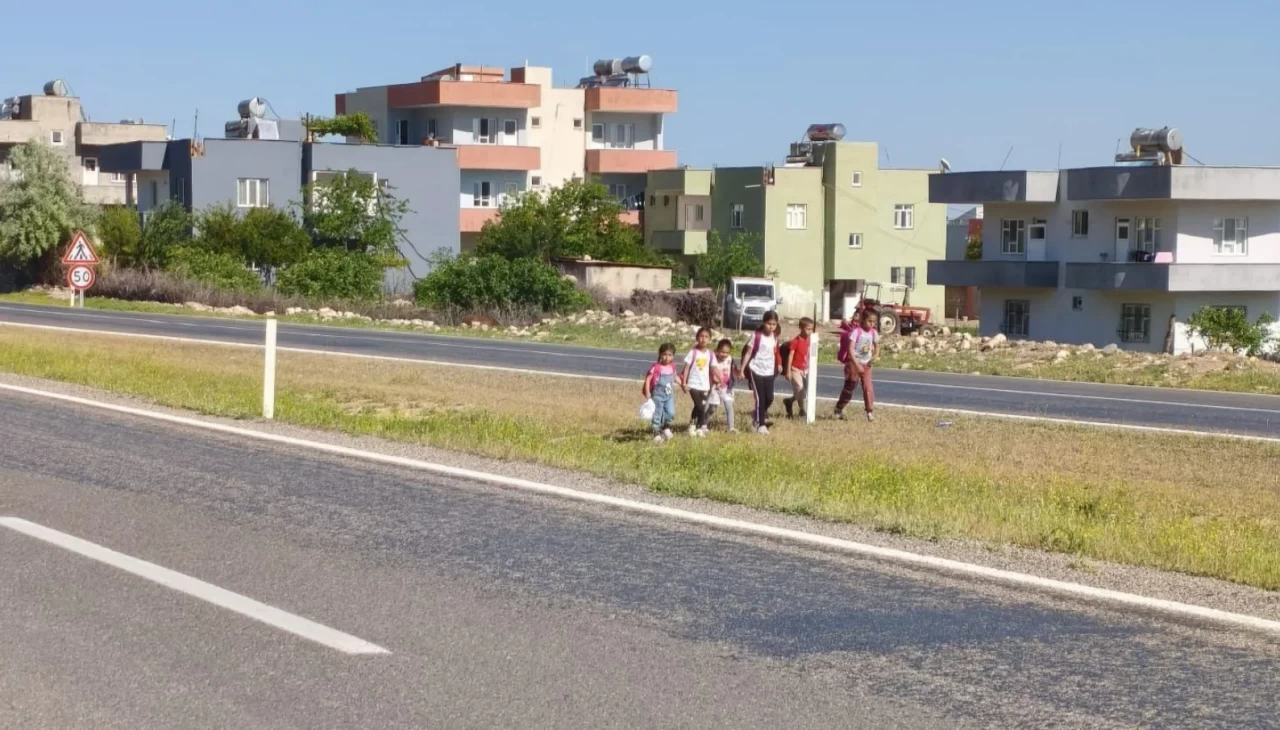 Siirt'te öğrencilerin tehlikeli okul yolculuğu