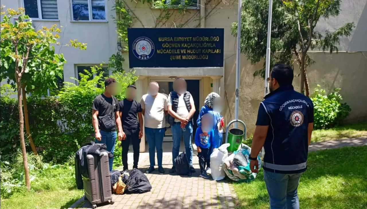 Bursa'da yabancıları kaçak taşıyan organizatör kıskıvrak yakalandı