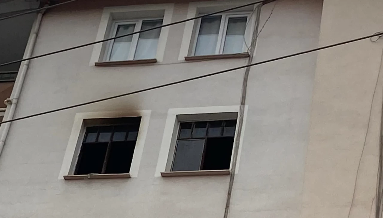 Kocaeli'de korku dolu anlar! Bisiklet aküsü bomba gibi patladı