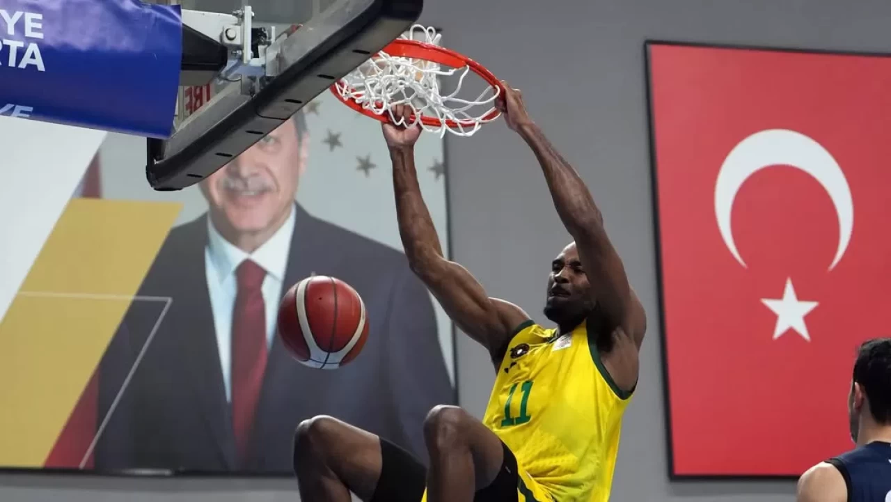 Esenler Erokspor finalde farkı açtı | Maç Sonucu: Esenler Erokspor 76-63 MKE Ankaragücü