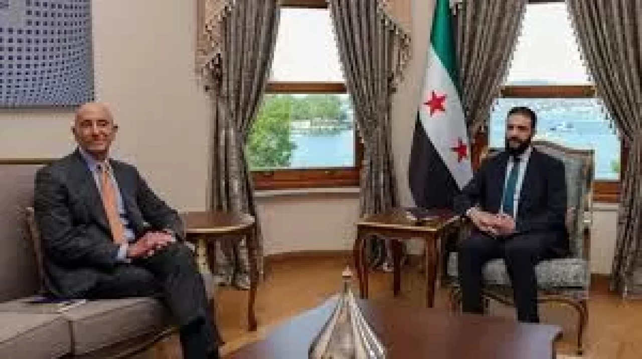 Suriye Cumhurbaşkanı Şara, İstanbul'da ABD'nin Ankara Büyükelçisi Barrack ile görüştü