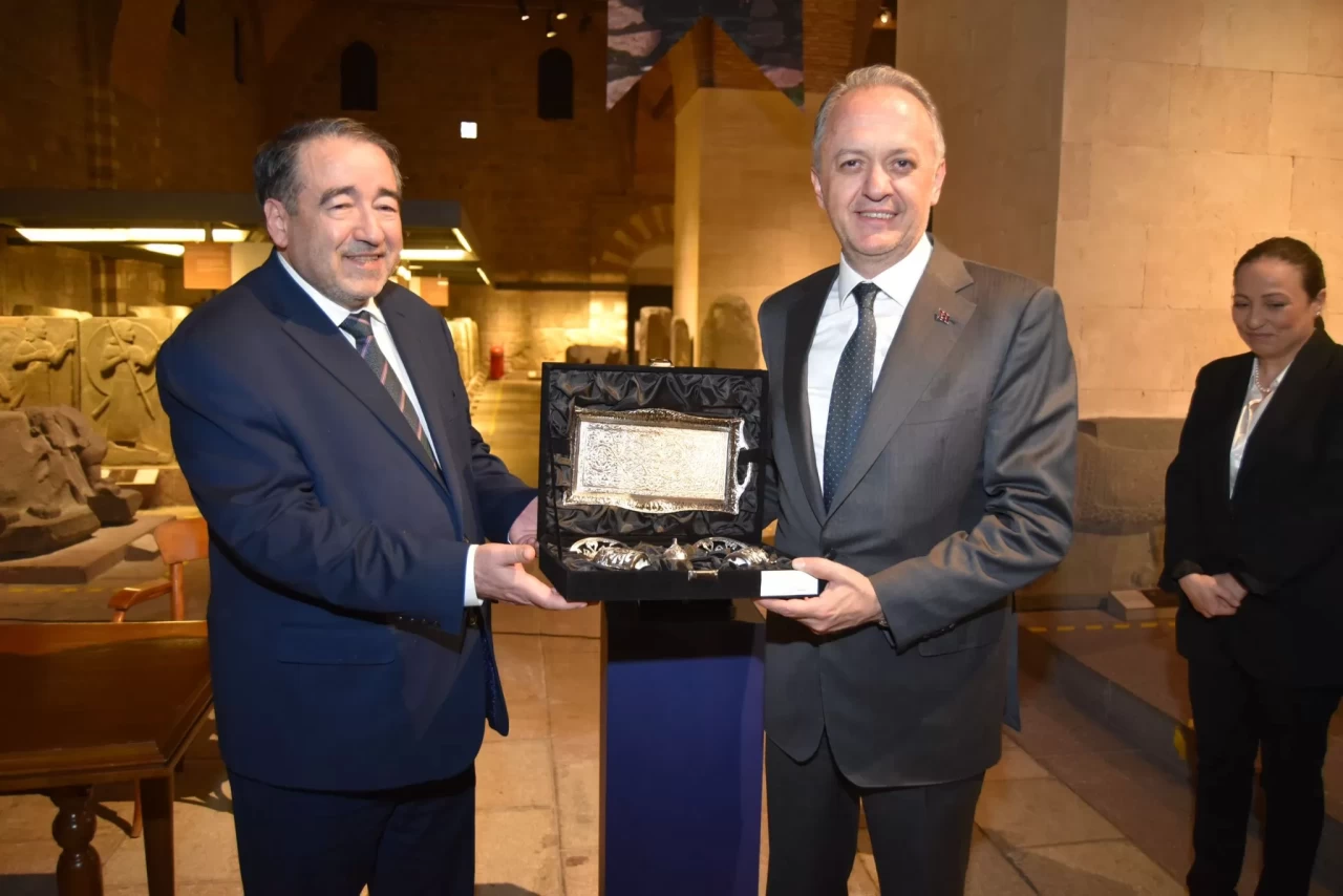 Mochıca kültürüne ait tarihi kolye yurduna döndü