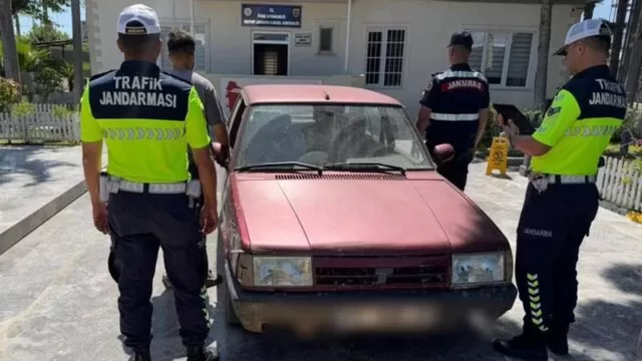Antalya'da jandarma ekiplerinden drift yapan sürücülere ceza!