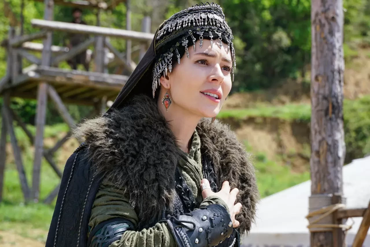 Yıldız Çağrı Atiksoy Kimdir, Nereli, Kaç Yaşında? Kiminle Evli, Çocuğu Var mı?