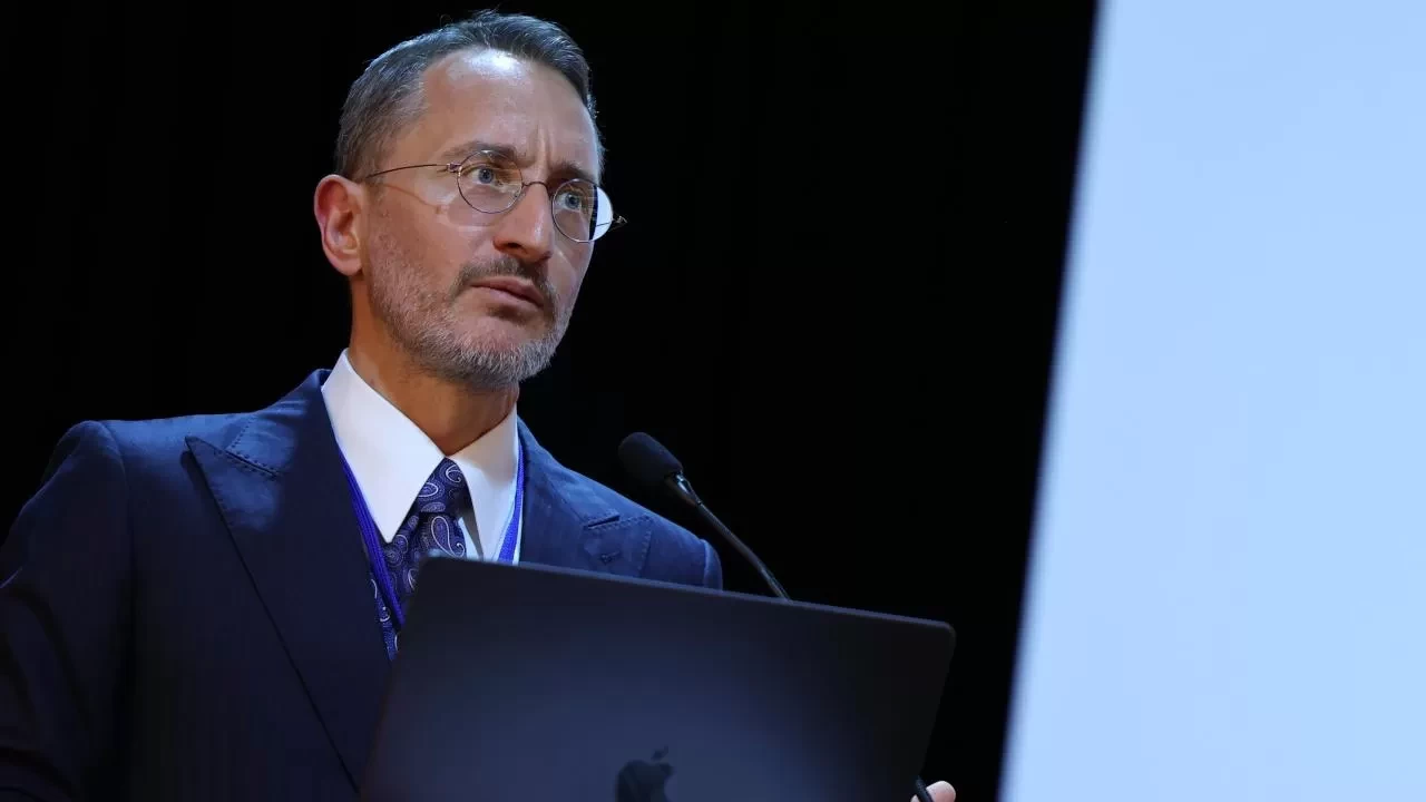 Fahrettin Altun: Dezenformasyonun en yaygın türlerinden biri manipülasyondur