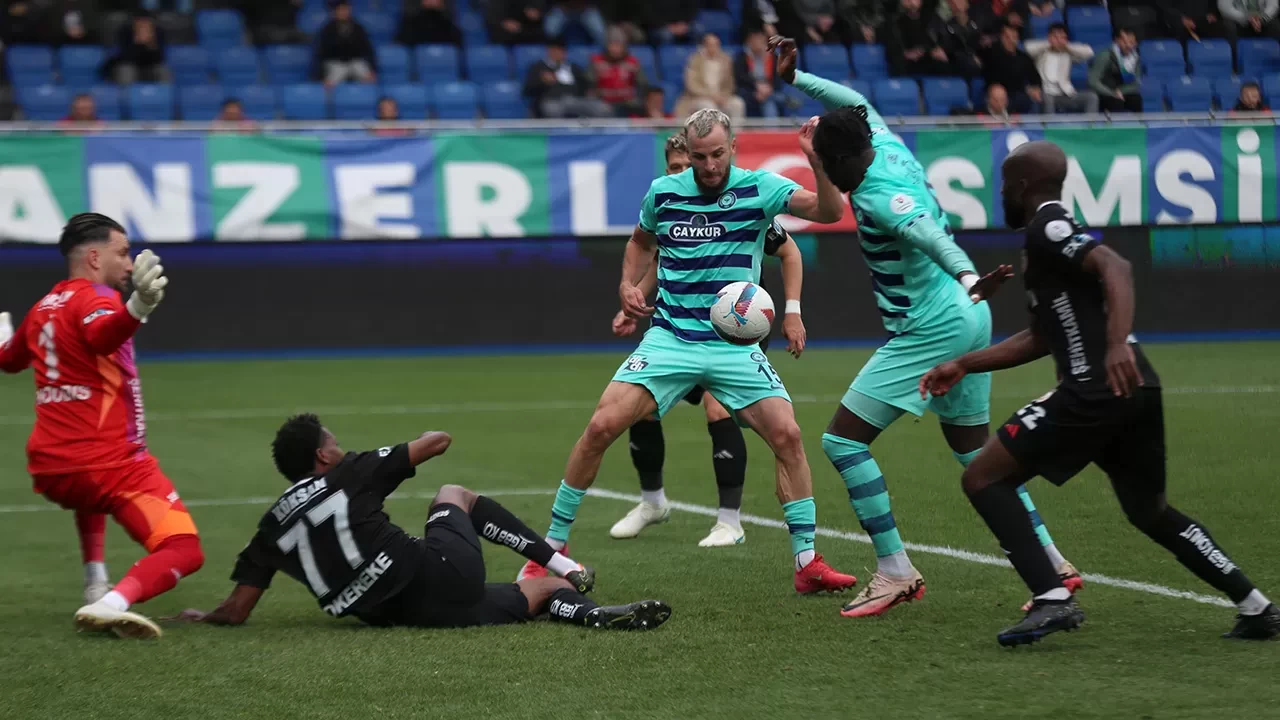 Çaykur Rizespor galibiyetle nefes aldı! Süper Lig'de Çaykur Rizespor 2-0 Gaziantep FK