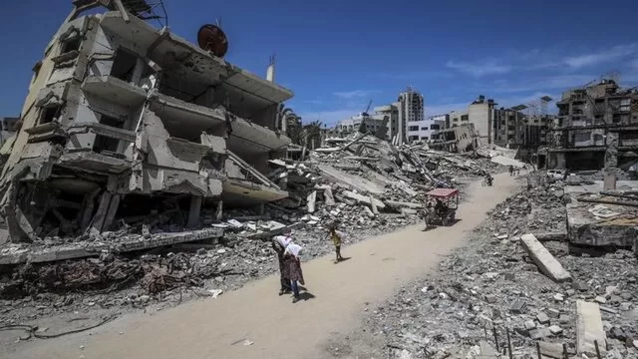 İsrail'in gün boyunca düzenlediği saldırılarda 54 Filistinli öldü