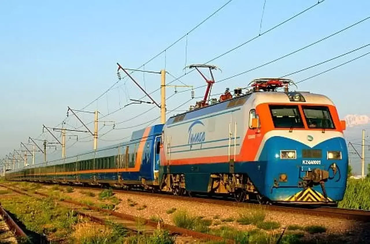 Kazakistan ve Çin, iki ülke arasında yolcu treni seferleri planlanıyor